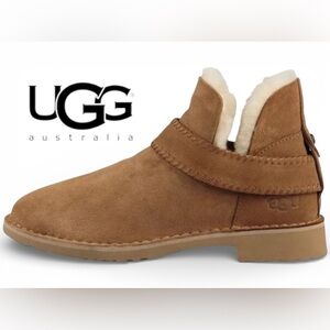 💜UGG Tan Ankle Boots